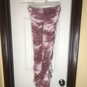 Selling this super cute tie dye maxi dress 💕